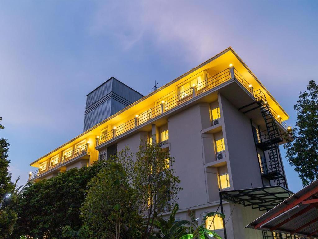 B2 Phitsanulok Boutique & Budget Hotel Kültér fotó