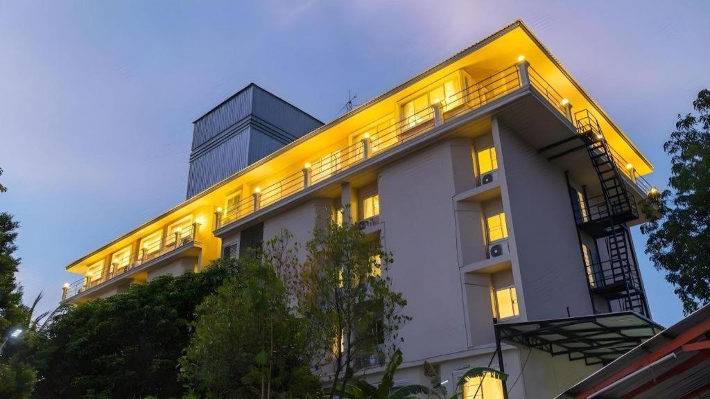 B2 Phitsanulok Boutique & Budget Hotel Kültér fotó