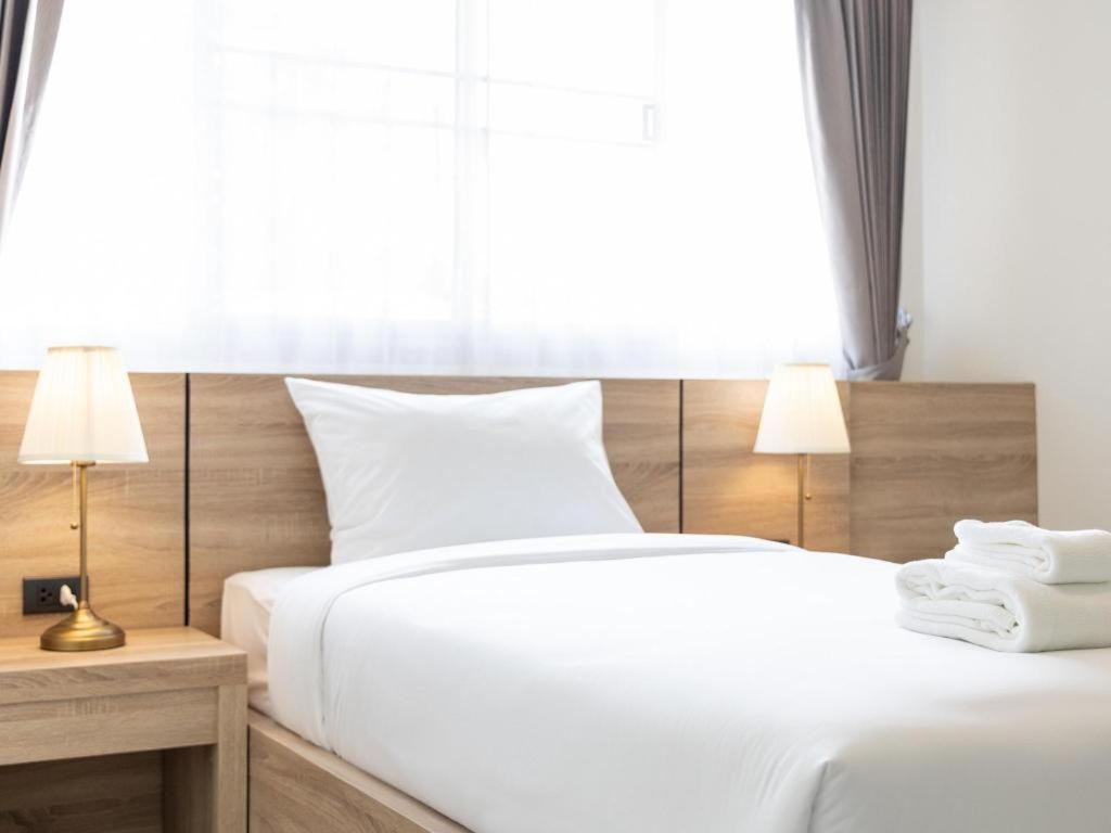 B2 Phitsanulok Boutique & Budget Hotel Kültér fotó
